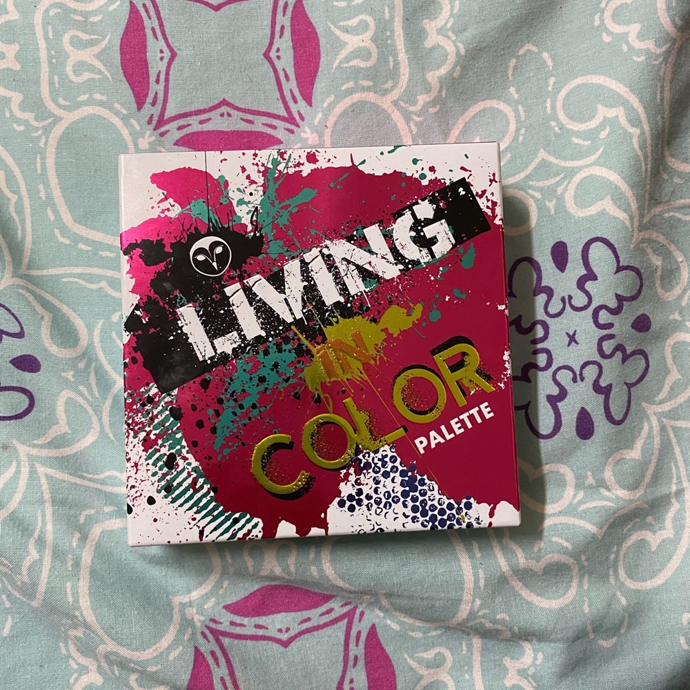 Living in the color palette by Hank & Henry